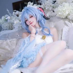 THUYỀN KHÔNG BẾN ĐỢI x LINH CẢM TIM EM