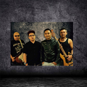 Paranoia (feat. Ministry of Rock)