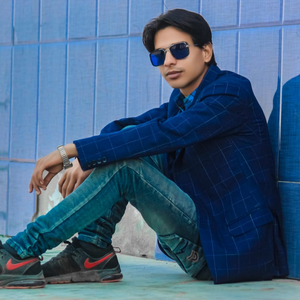 Patali Kaniya Ki Lachkan