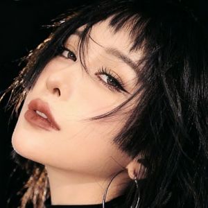 深夜的酒解不了相思的愁