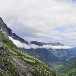 你可以牵我的手 (慢速BGM)