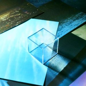 明媚之下无泪殇