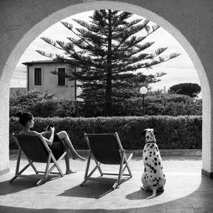 UNA CAREZZA