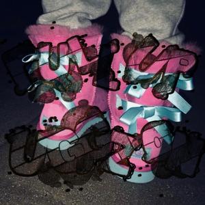 pullup uggz on