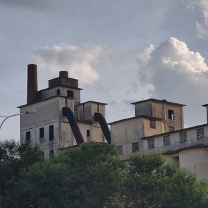 烟囱上的云_48khz_16bit