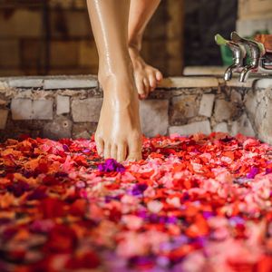 柔和的水疗护理时刻