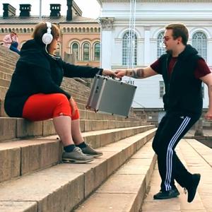 Sandstorm (feat. Otu)