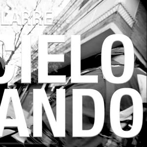 Al cielo mirando
