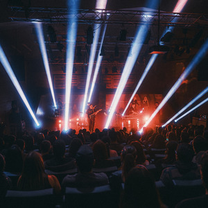 Perdiéndolo Todo (En Vivo - Gam)