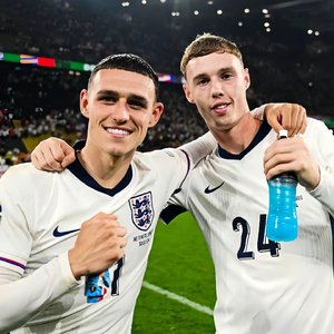 爱你的恶劣任性与眉眼