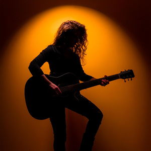 Exploraciones Acústicas Tocando