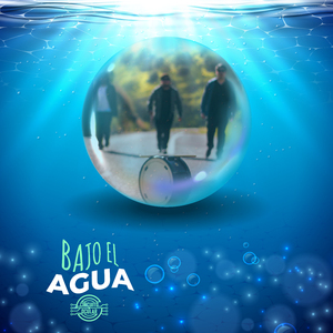 Bajo El Agua
