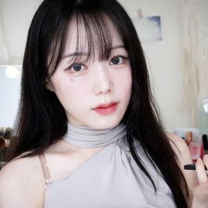 Base Makeup & Idle Chit-Chat