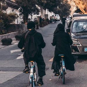 照片（翻自 岳云鹏）