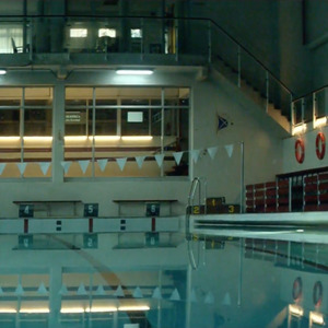Piscina (Anuncio Decathlon, 2014)