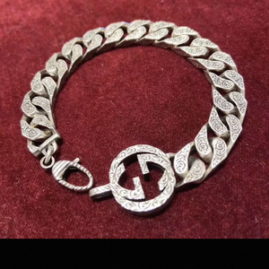 《三万昼与夜》