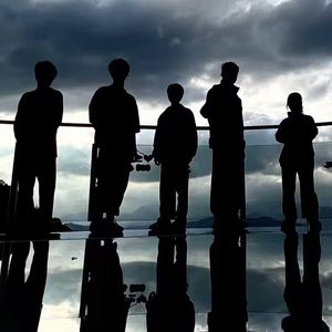 Live Before We Die(向死而燃)