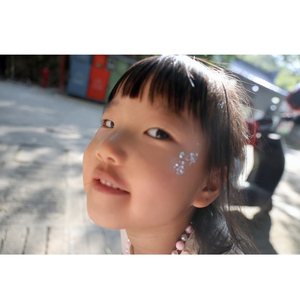 谁和谁好—卷卷原创.wav