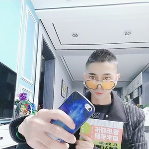 颠覆世界 郭文华