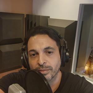 לפעמים בבוקר מחייך