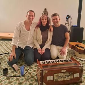 om namo narayanaya (feat. Anika Frey & Christoph Mautz)