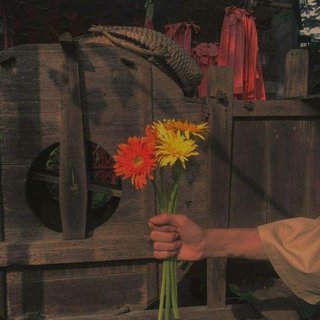 戴上耳機隔絕世界