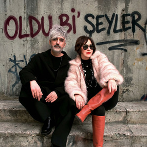 Oldu Bi' Şeyler