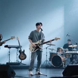 以朋友的身份聊着恋人的天