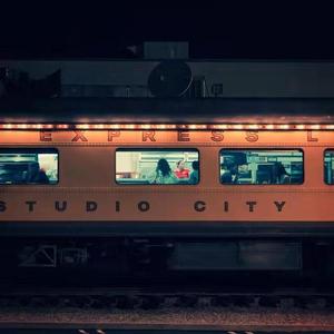 一寸月光一寸金