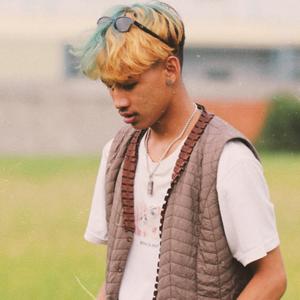 របួសស្នេហ៍ដំបូង