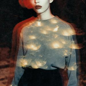 Echoes and Drawl (feat. Gloria de Oliveira)