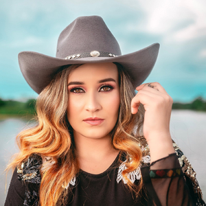 Popurrí Sabanero Llano Es Llano / Por aquí Pasé Una Vez / La Mujer Llanera / Tierra Negra