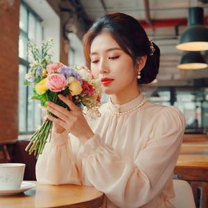 Seoyeon, in the Rain – 서연, 비 속에서