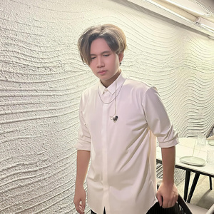 កើតមកដើម្បីតែលួងគេ (Live)