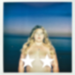 AVERAGE AMERICAN WOMAN