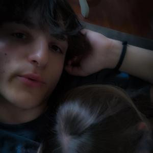 met you at party, now we locked (grabt)