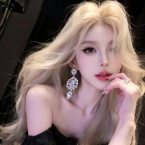 聊不完的天与牵不到的手