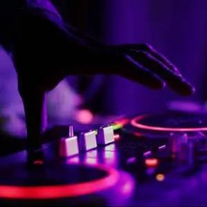 那年我双手插兜