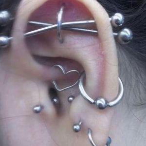 穿孔（prodbyJonas）