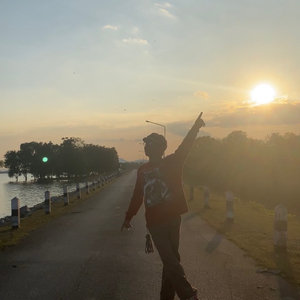 ถ้าโลกนี้นั้นมีแค่เพียงเรา