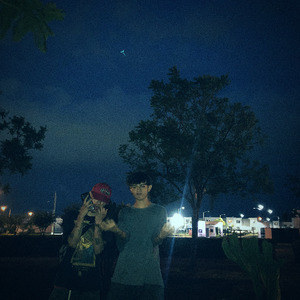 Robando y Vendiendo >:)