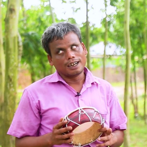 হাসতে পারে বোবা লোকে গাইতে পারে না