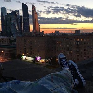 Around The World-Dark clouds remix