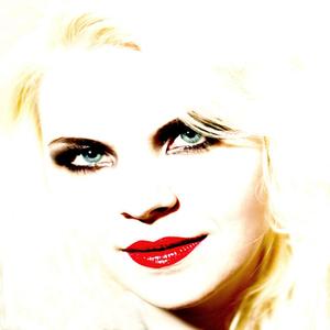 Barbara Kiss - Hero of my life320