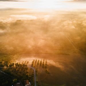 故乡的云(风把思念吹)