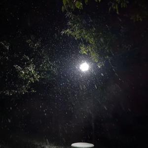 岑宁儿-追光者 - 岑宁儿（Akakeren remix）（Akakeren remix）