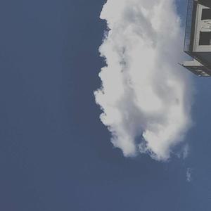 寂寞沙滩夕阳下