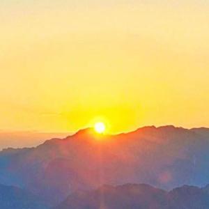 光 在黑夜中漫步