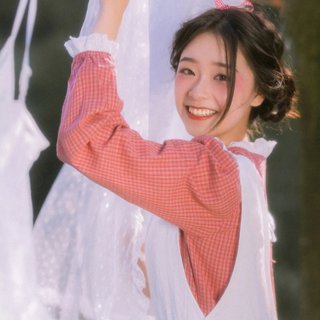 三月不准垂头丧气，会显矮哟！