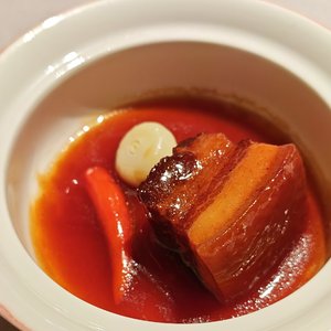 竹门对竹门，朱门对朱门